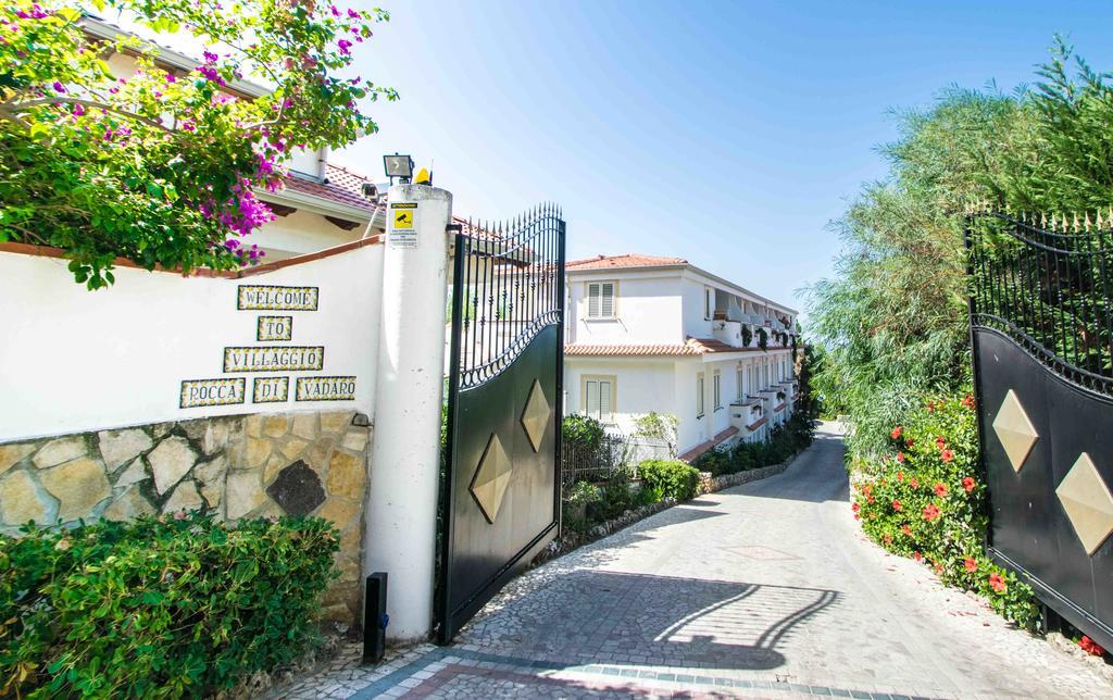 Hotel resort Rocca di Vadaro Capo Vaticano Esterno foto